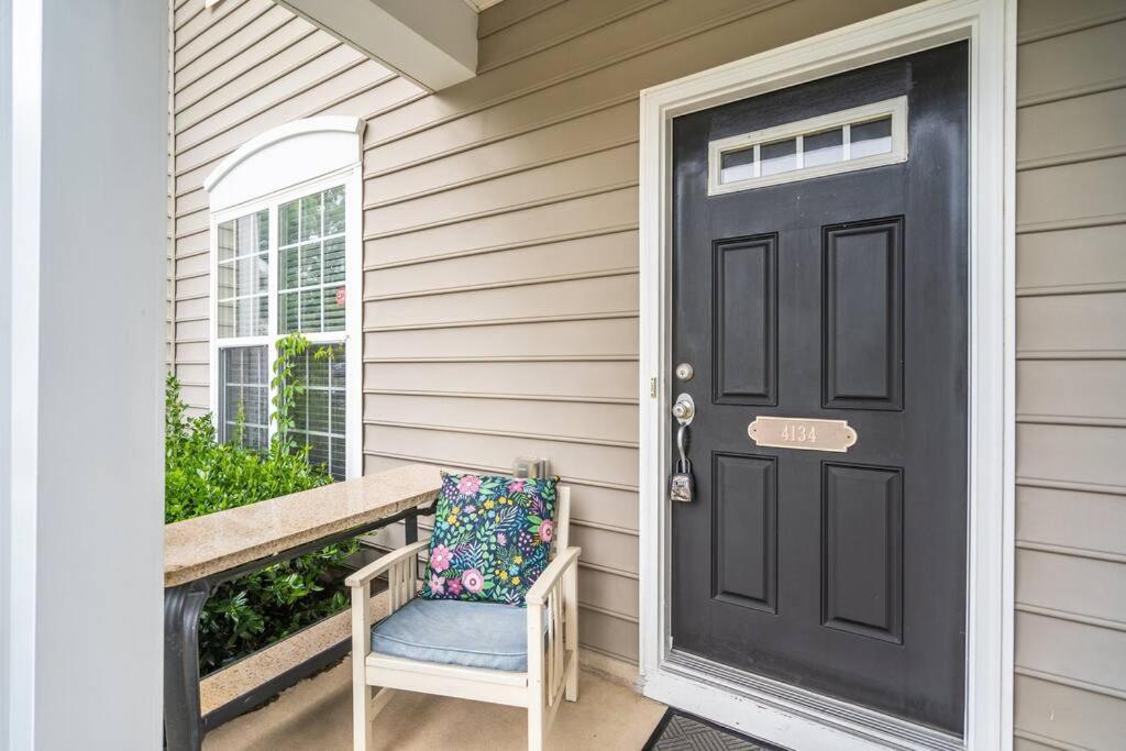 Peaceful, Townhome In Hope Valley Farms Durham Bagian luar foto